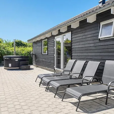 Lovely In With Sauna Vakantiehuis Tisvildeleje